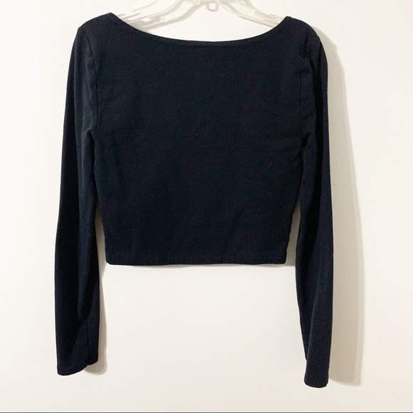 Forever Twenty One Cropped Solid Colored Long Sleeve Scoop Neck Pull Over Top 🖤 - Picture 3 of 7